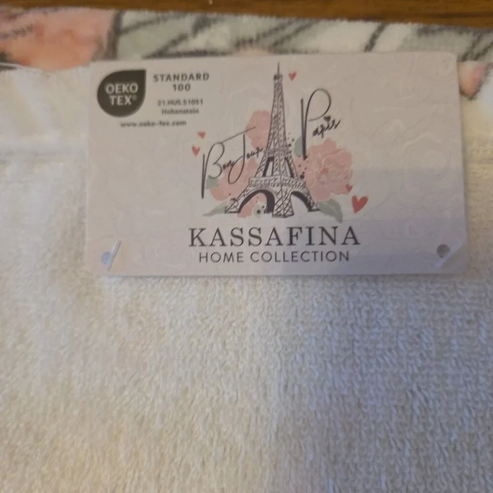 Eifel Tower Bath Towel Kassafina Pink Floral Oeko Tex NEW with Tag
